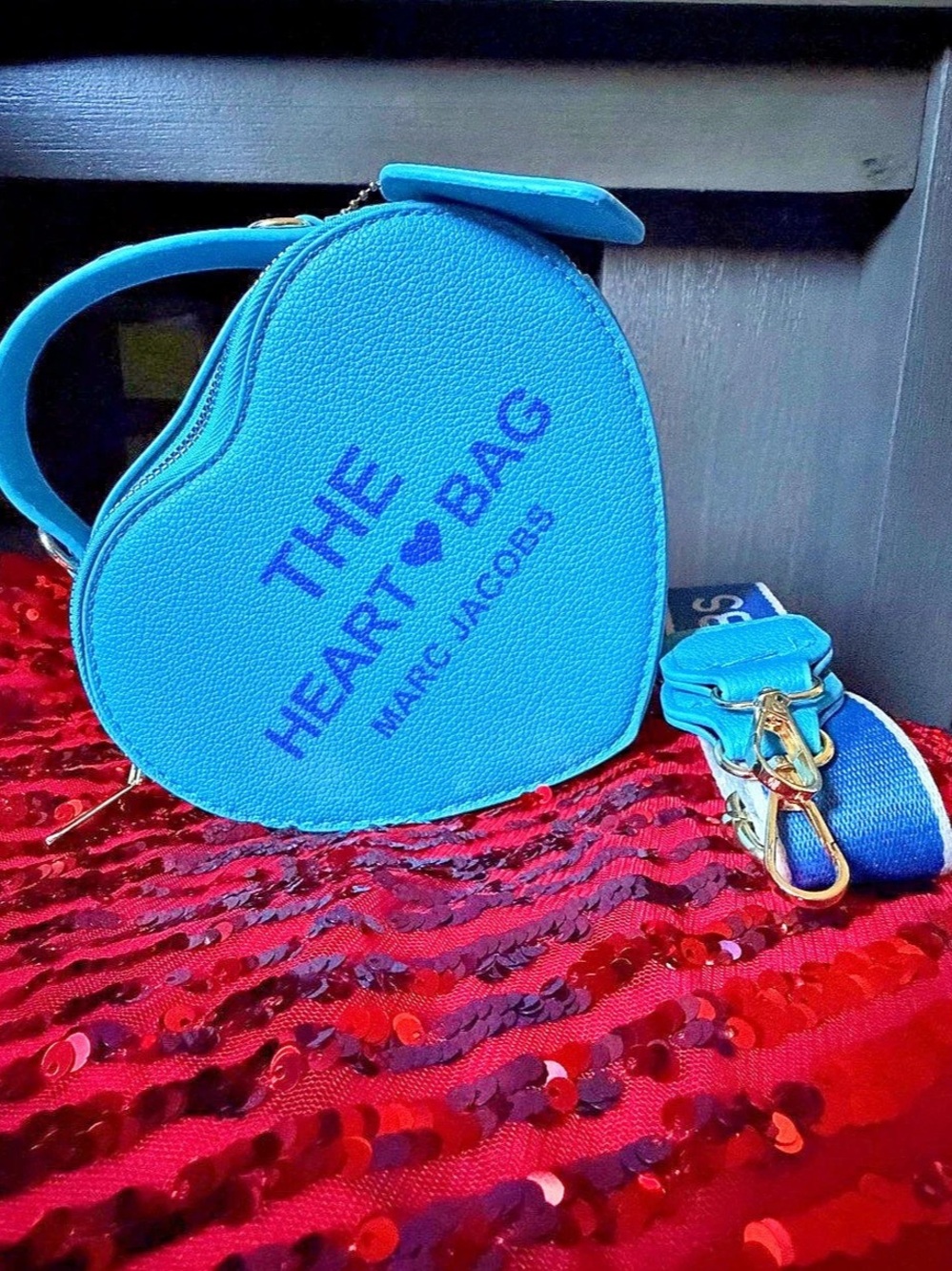 Marc Jacobs The Heart Bag Heart Crossbody in Blue - Picture 2 of 7
